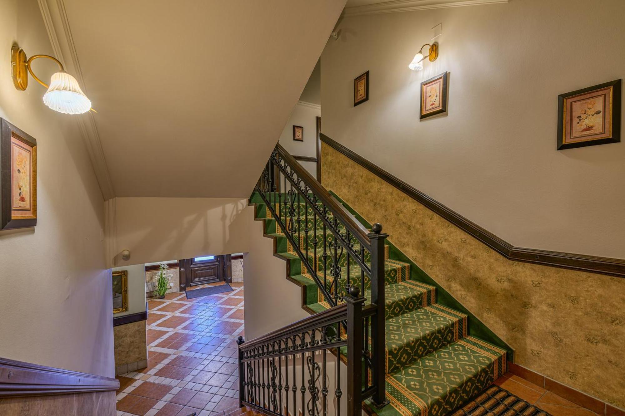 Hotel Classico Timisoara Exterior photo