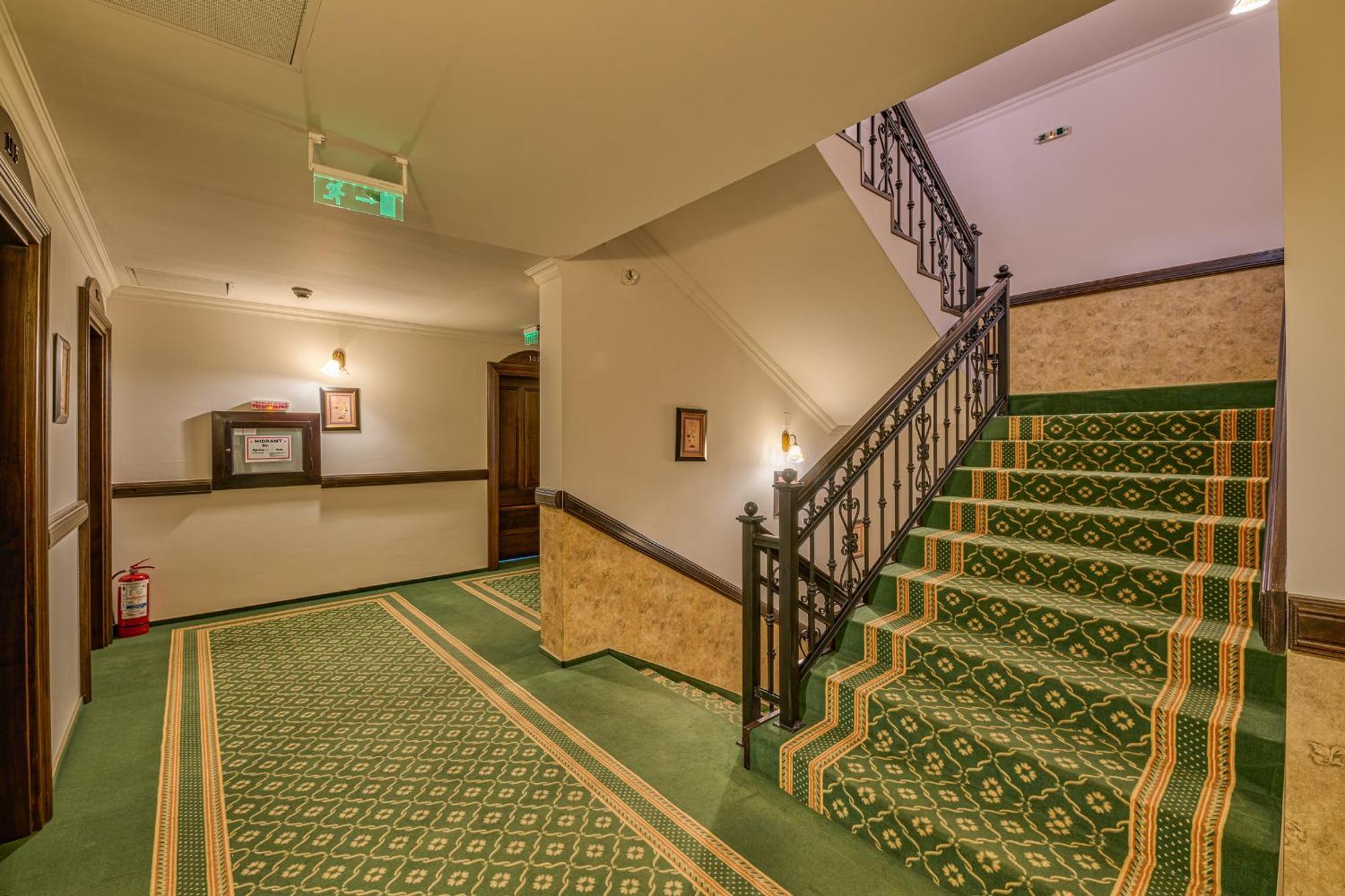 Hotel Classico Timisoara Exterior photo