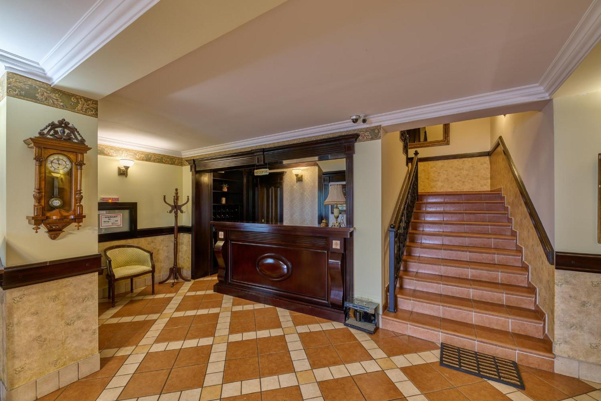 Hotel Classico Timisoara Exterior photo