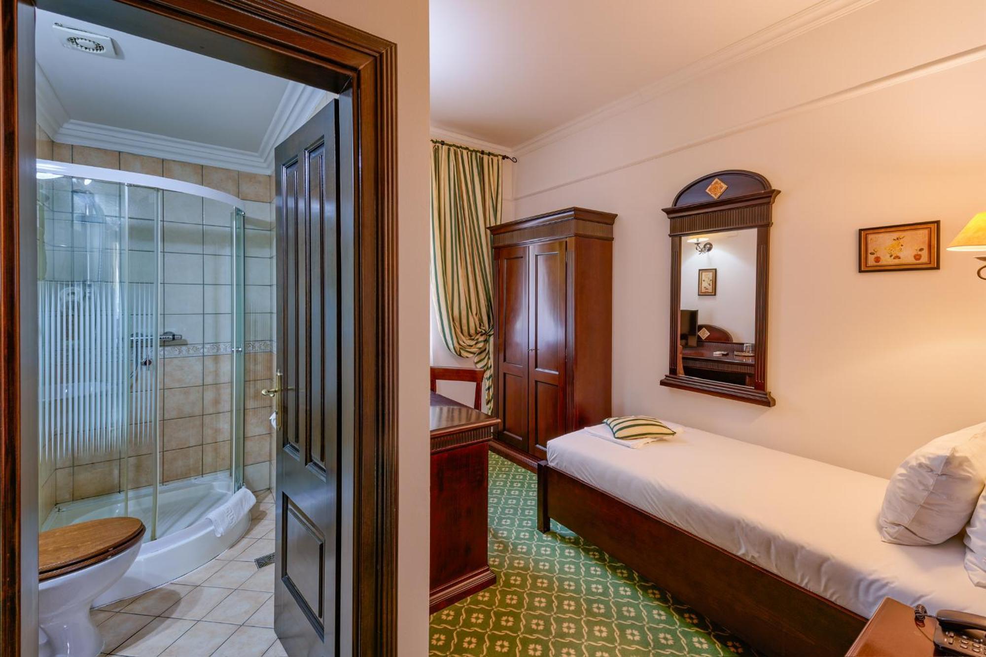 Hotel Classico Timisoara Exterior photo